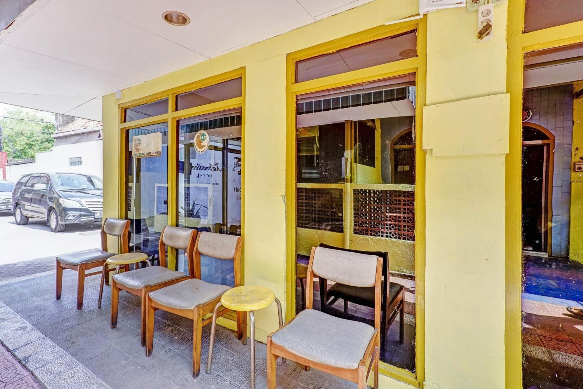 Hotel Kalimantan 泗水 外观 照片
