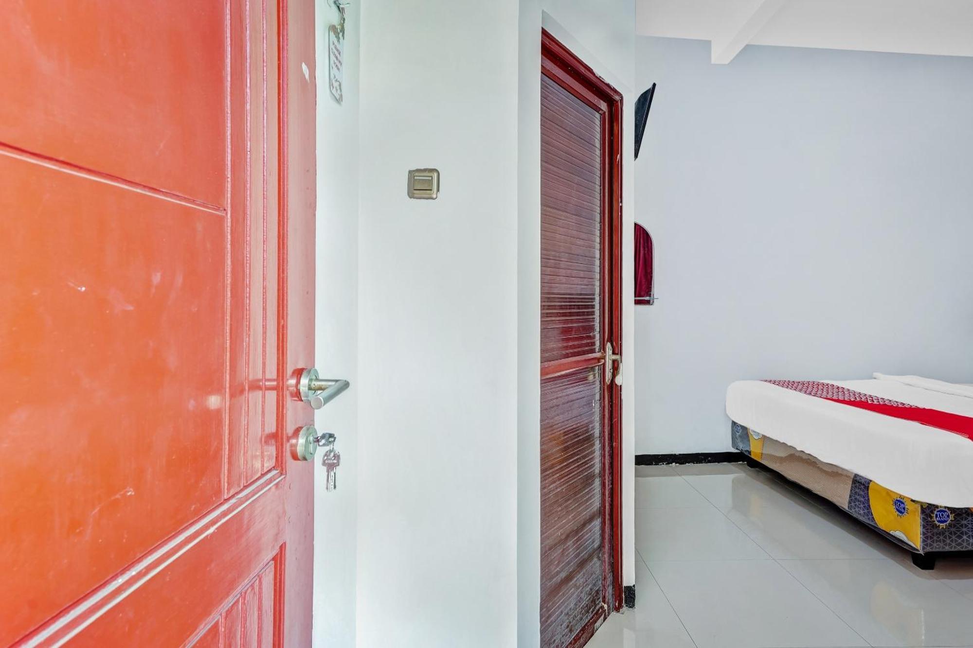 Hotel Kalimantan 泗水 外观 照片