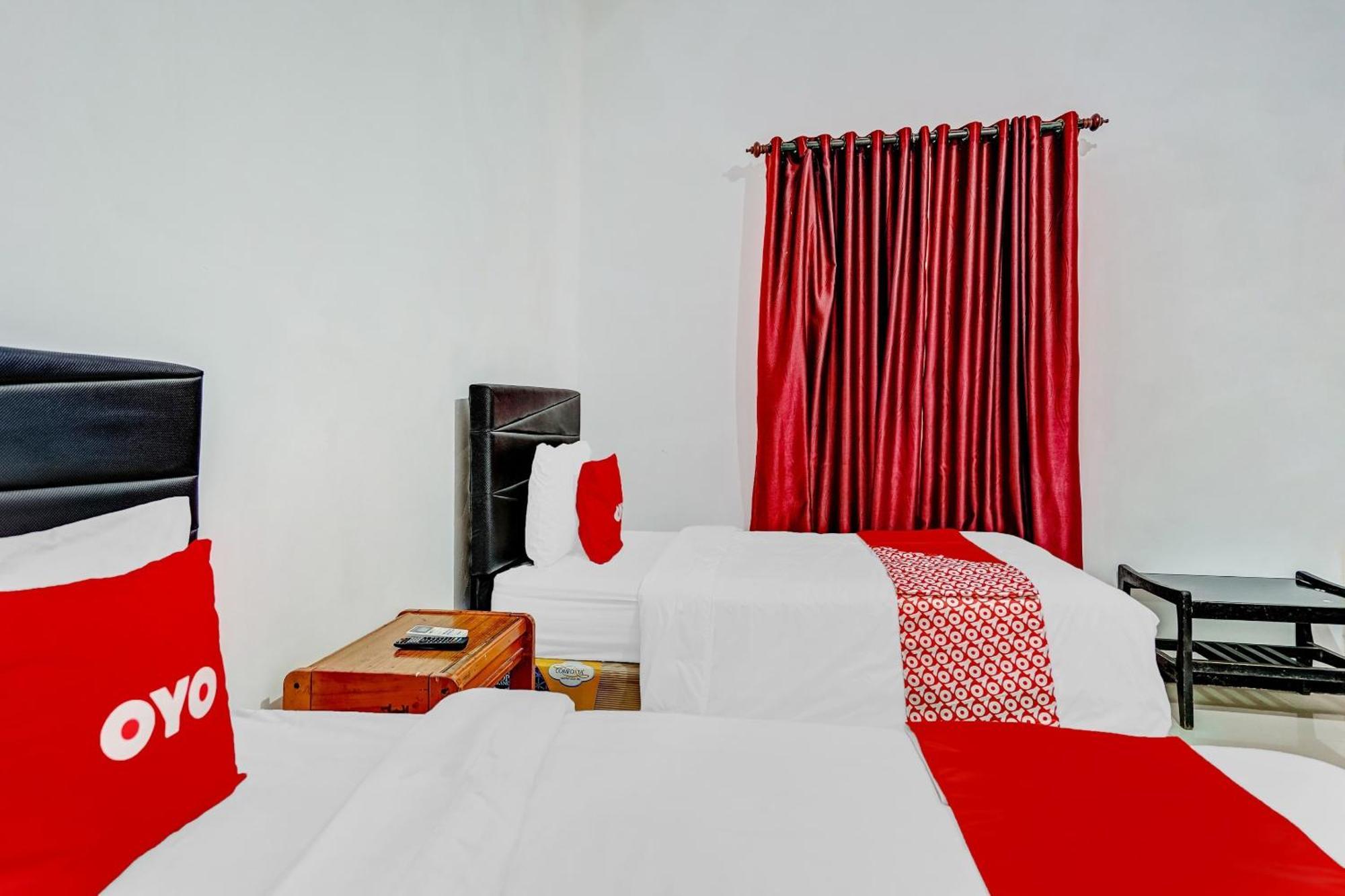 Hotel Kalimantan 泗水 外观 照片