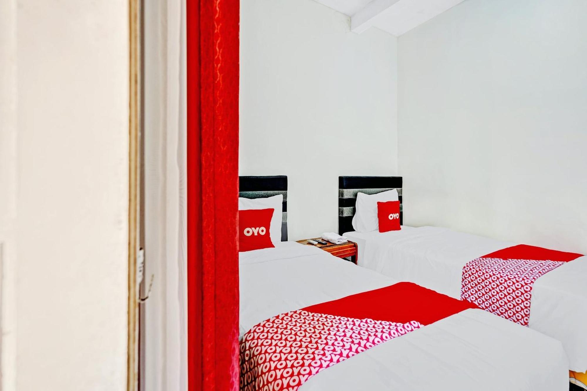Hotel Kalimantan 泗水 外观 照片