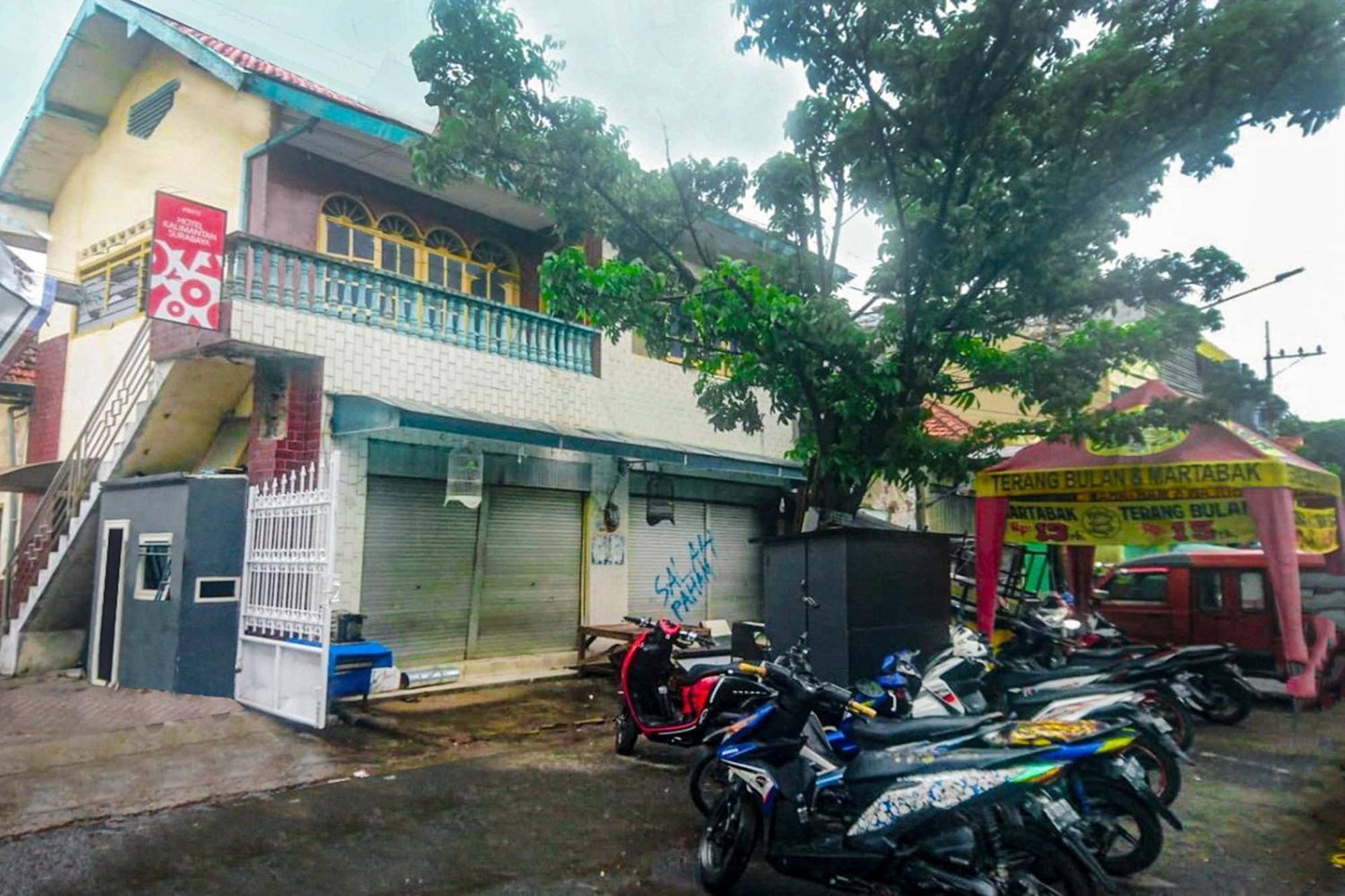 Hotel Kalimantan 泗水 外观 照片